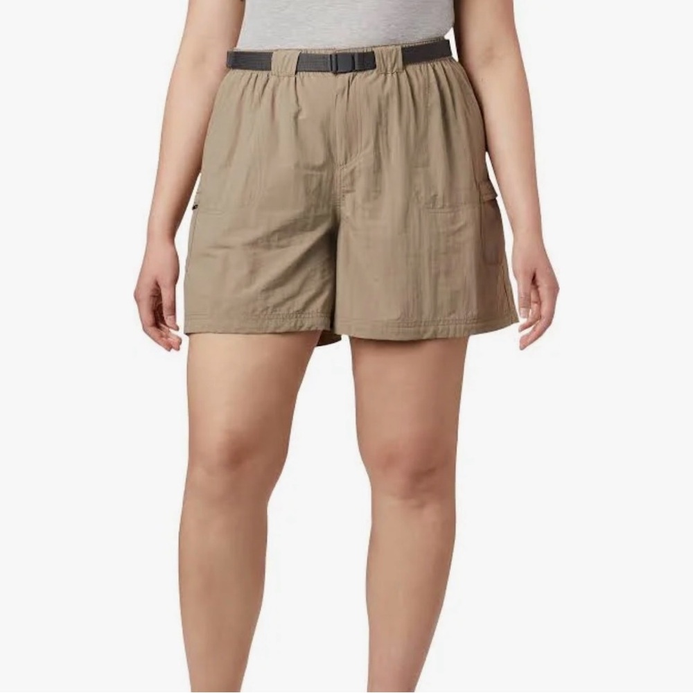 Columbia Women's Sandy River Cargo Shorts 6" Inseam. Sz. XL